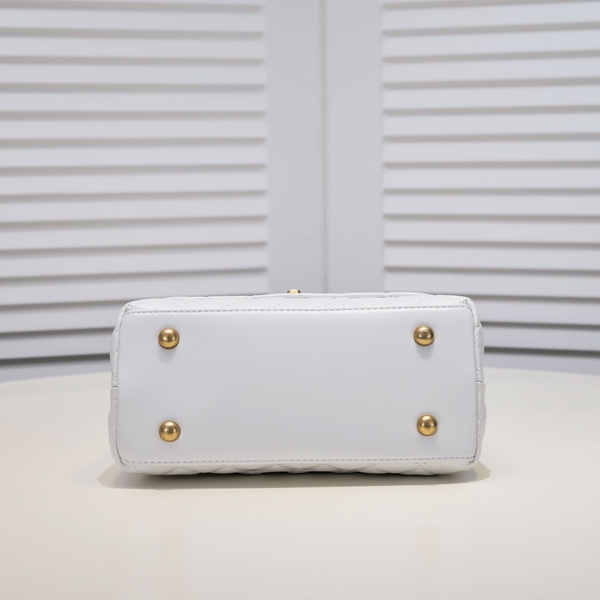 シャネルバッグ内部構造